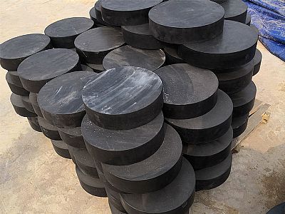 迁安市板式橡胶支座由若干层橡胶片与薄钢板经加压硫化